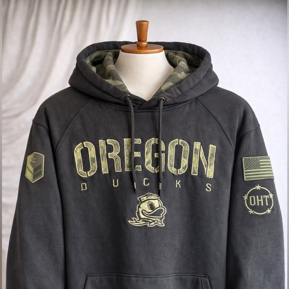 Colosseum Oregon Ducks OHT Hoodie – Men’s 2X | Pacific 44 Curated
